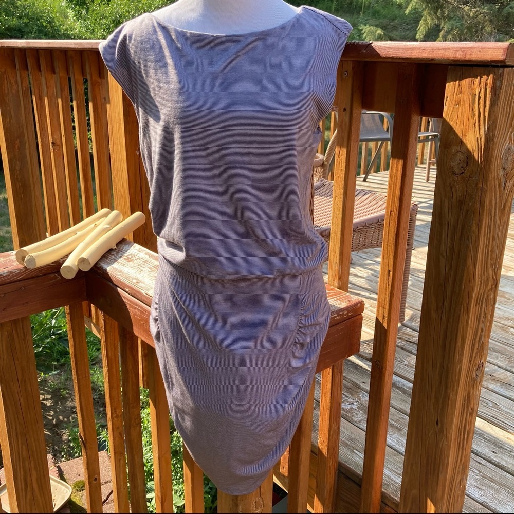 - Athleta Grey Microstripe Westwood Athletic Dress - Picture 5 of 10